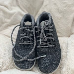 Allbirds high top shoe. Size 8. Rarely worn, great condition.